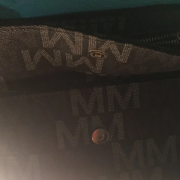 MKF crossbody bag - Picture 5 of 9